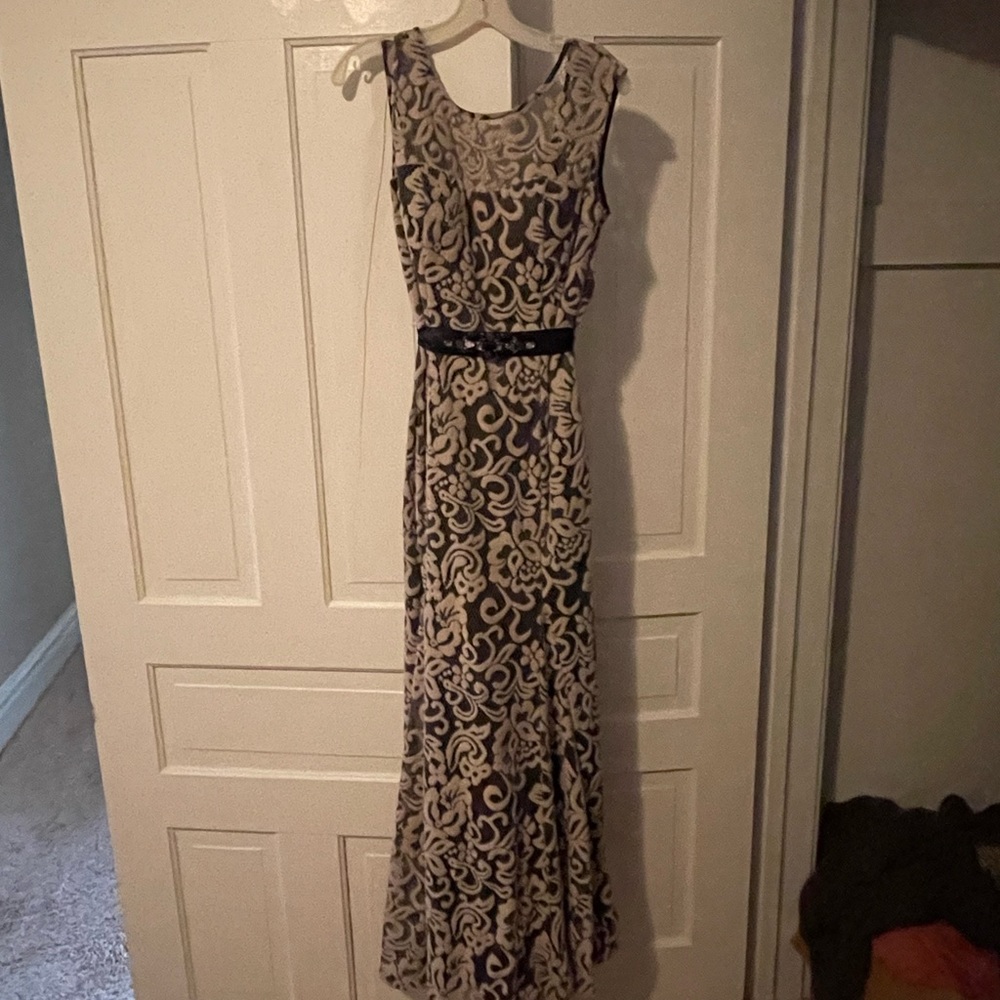 Beautiful full length dress. I wore this for my daughters wedding.